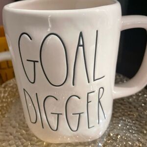 White Ceramic Mug - Goal Digger